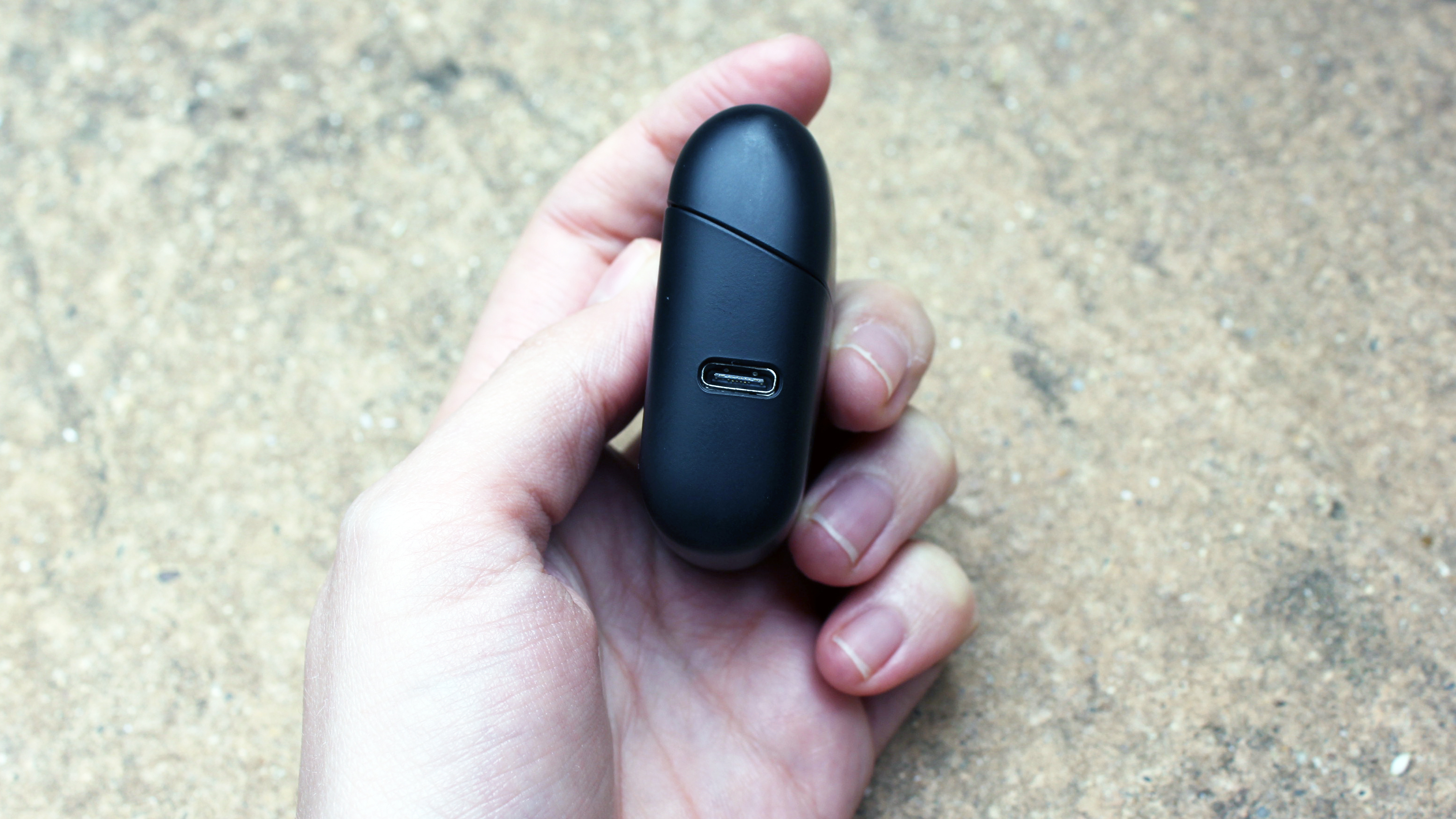 melomania 1 plus charging case