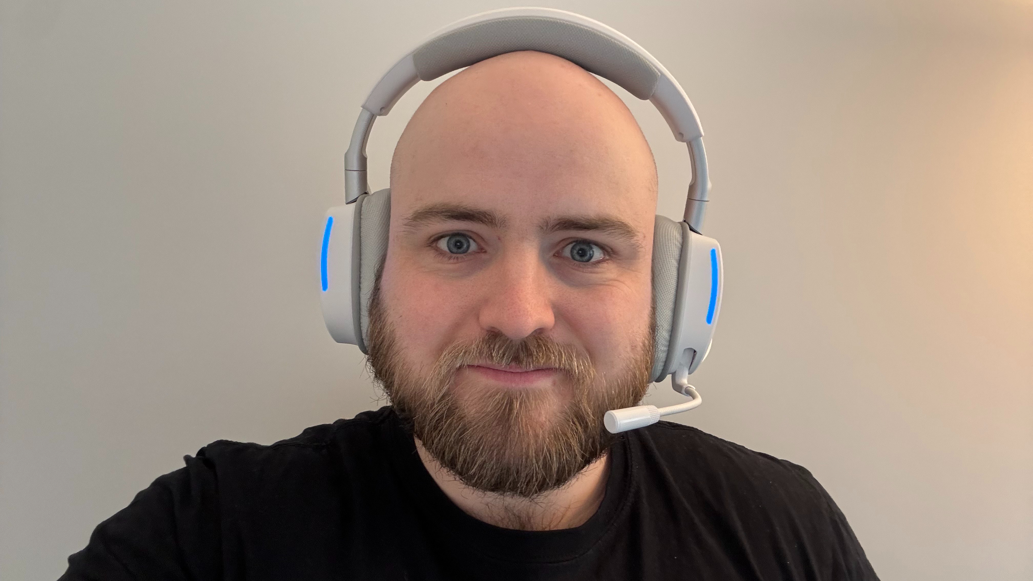Corsair VOID Wireless V2 being worn by a man