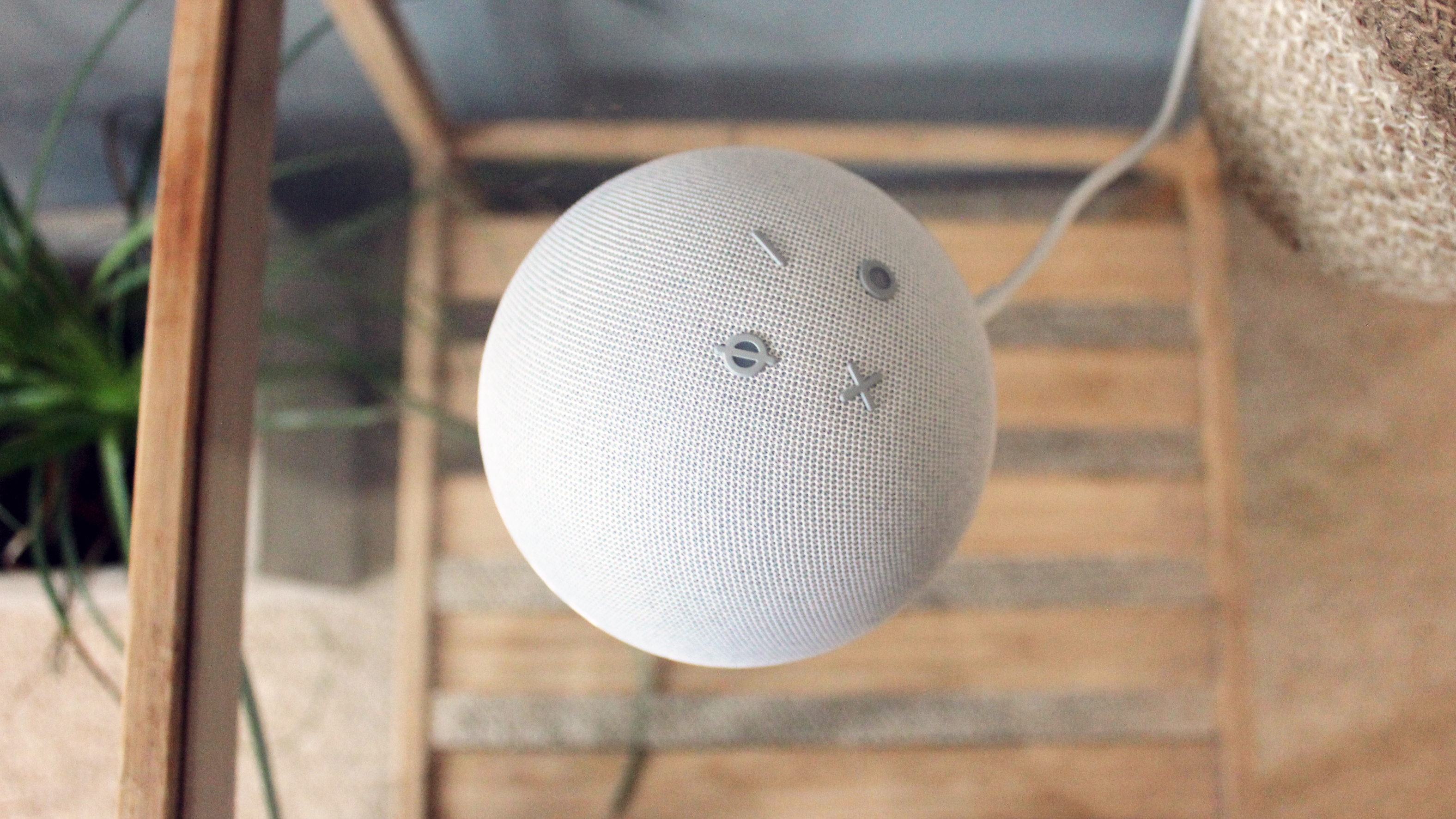 amazon echo dot with clock in white