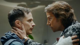Gael Garc&iacute;a Bernal as Esteban Osuna (L) face to face with Diego Luna as Andr&eacute;s "Andy" Luj&aacute;n (R) in La M&aacute;quina