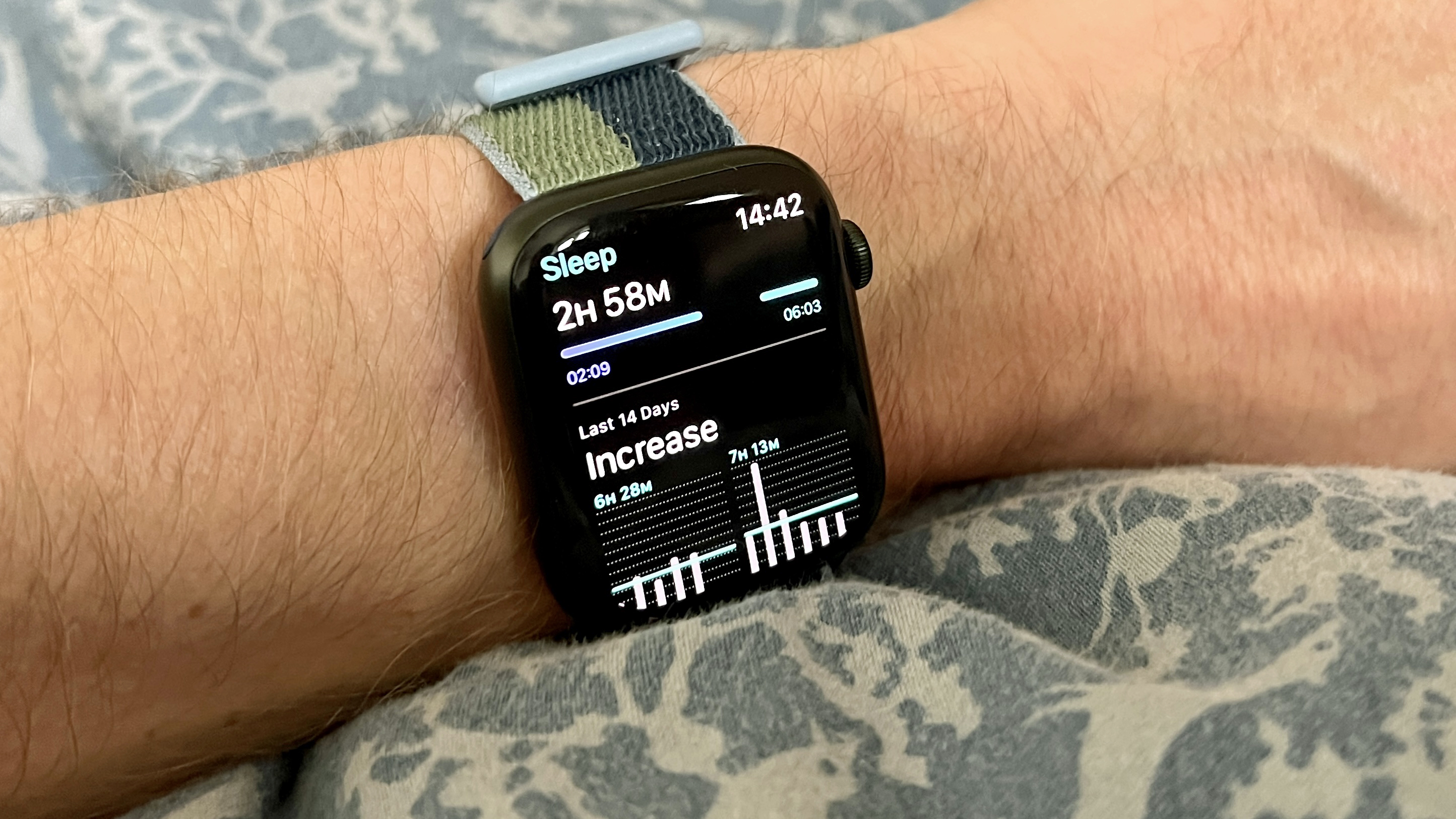 Apple Watch Series 7 images of watch on test