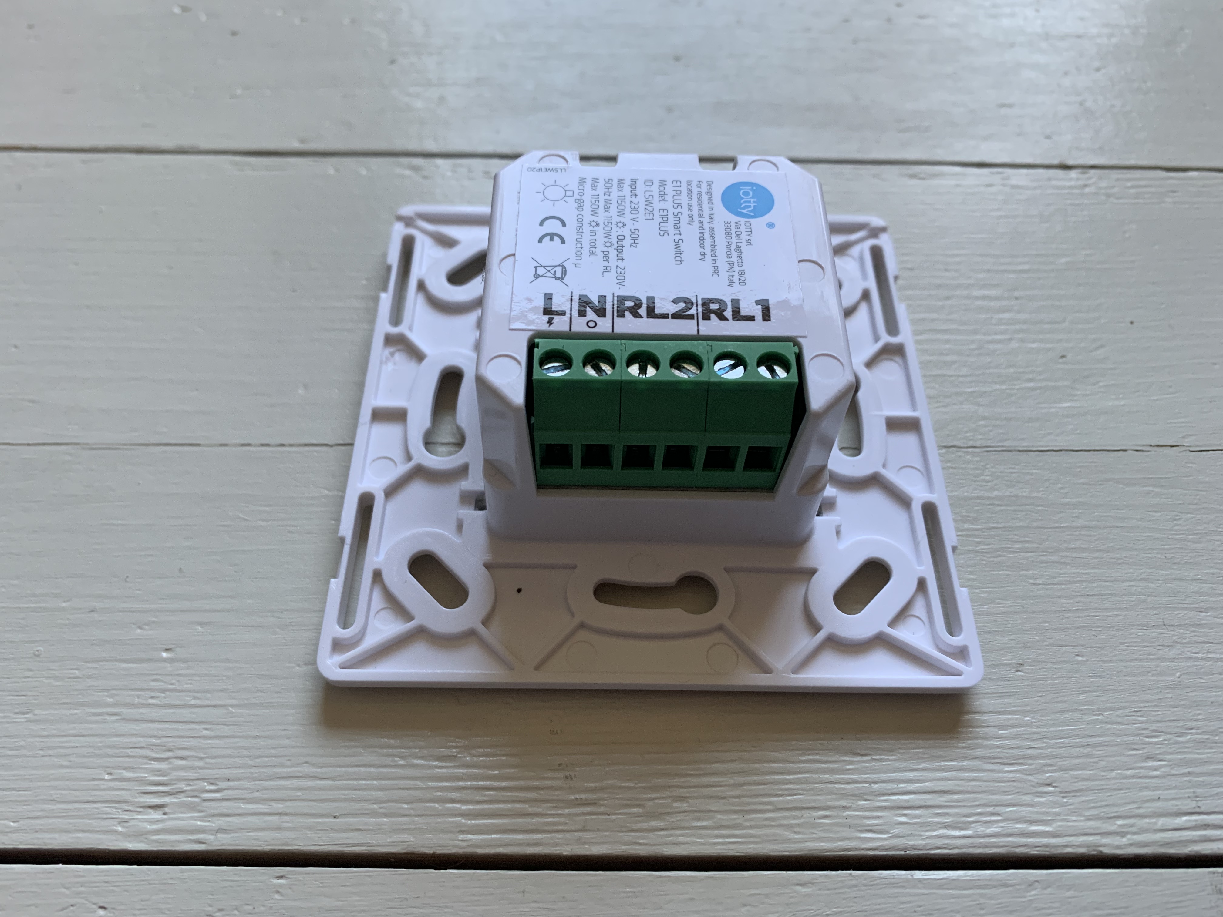 iotty E1/E2 Plus main console