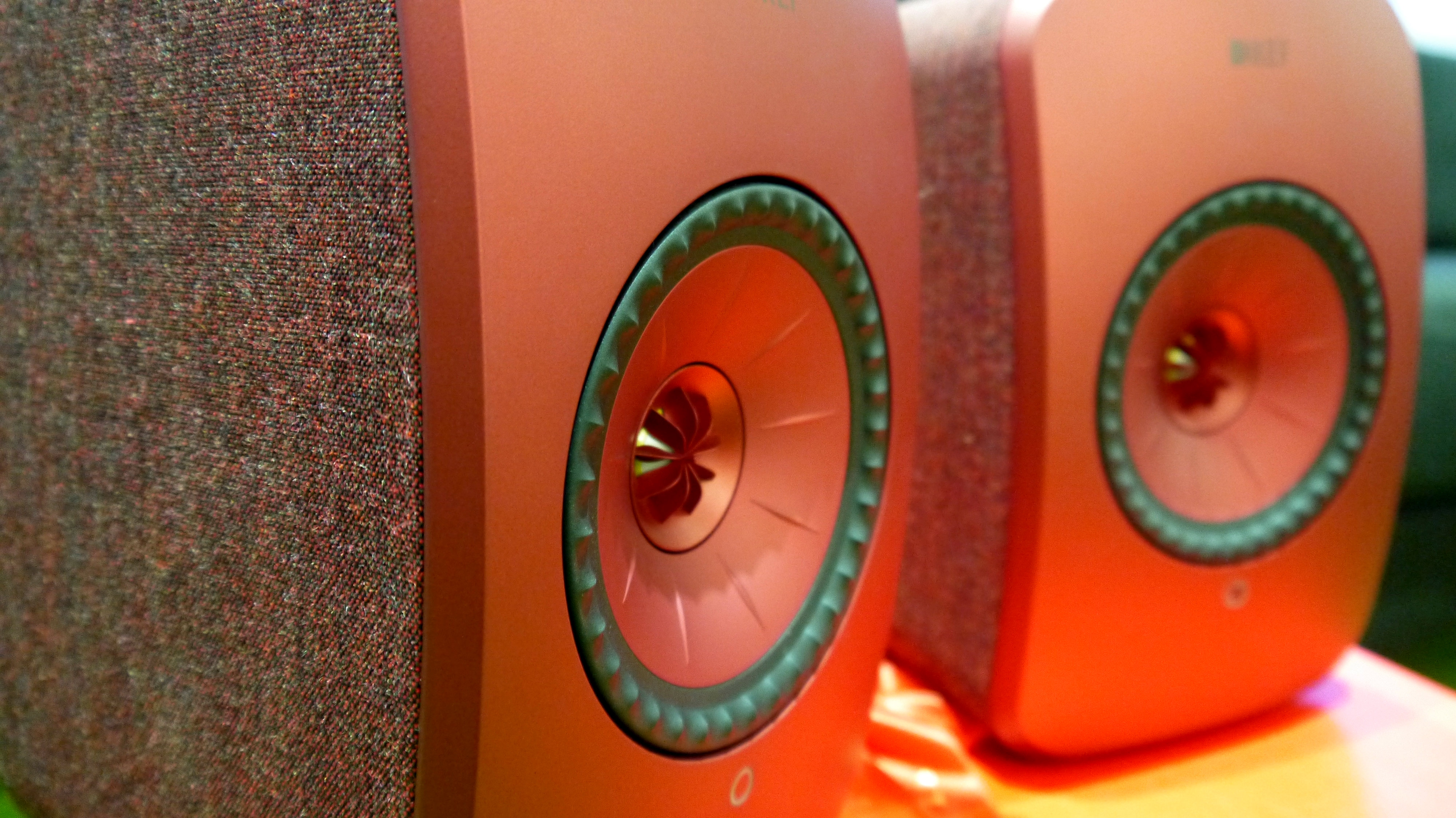 KEF LSX speaker