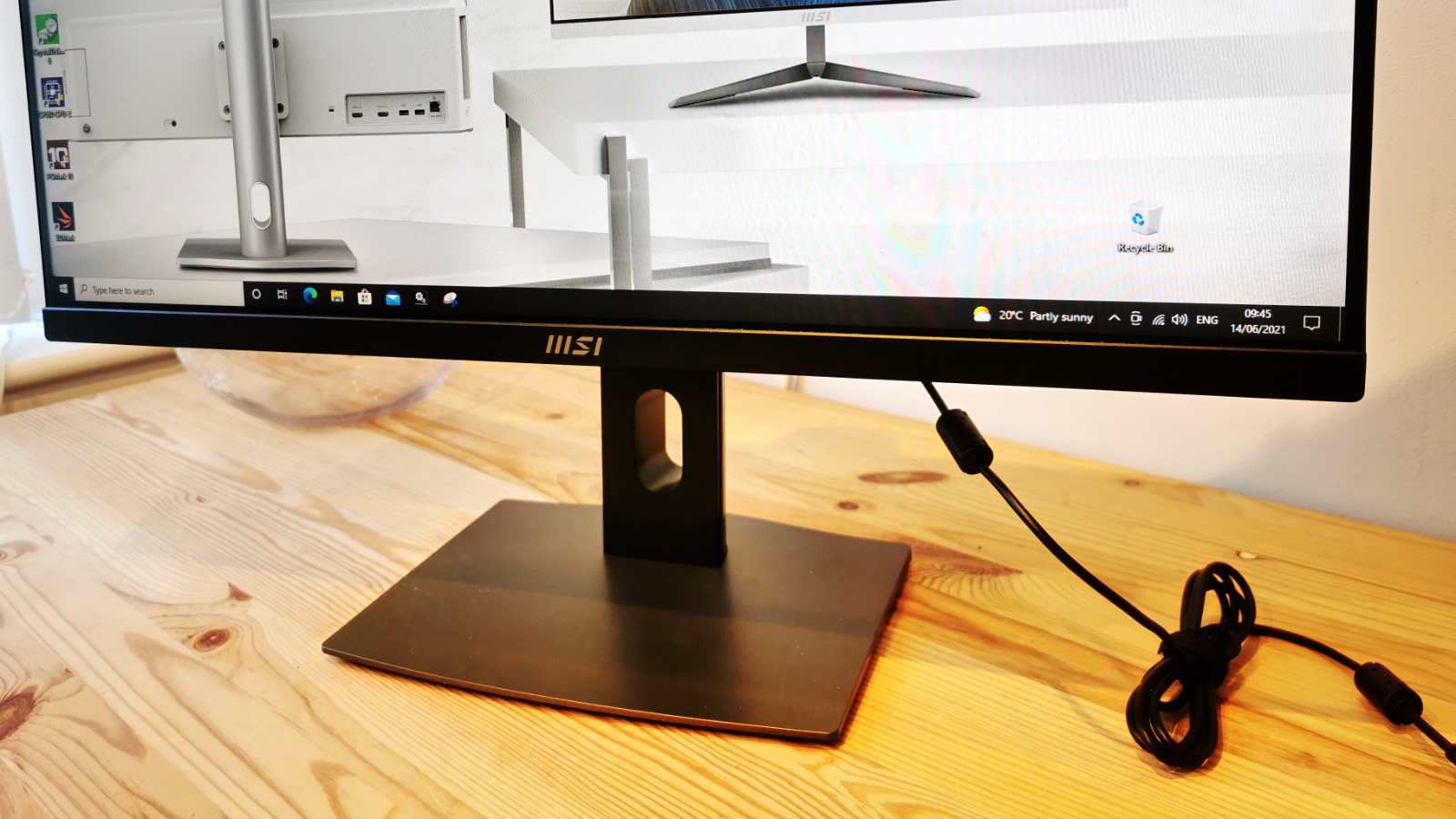 MSI Modern AM271P 11M