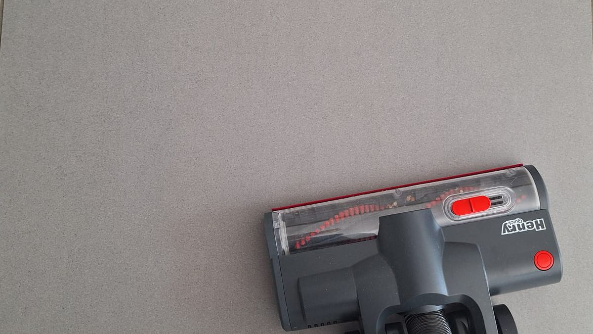 No tea or oats left on the hard floor after a single pass with the Henry Quick Corded &ndash; but there are some lingering in the floorhead