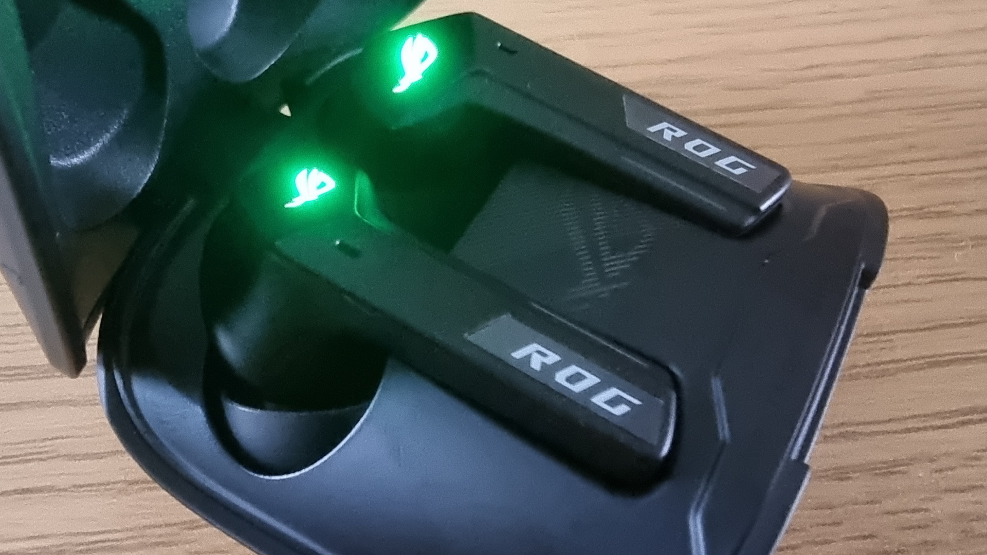 asus rog cetra