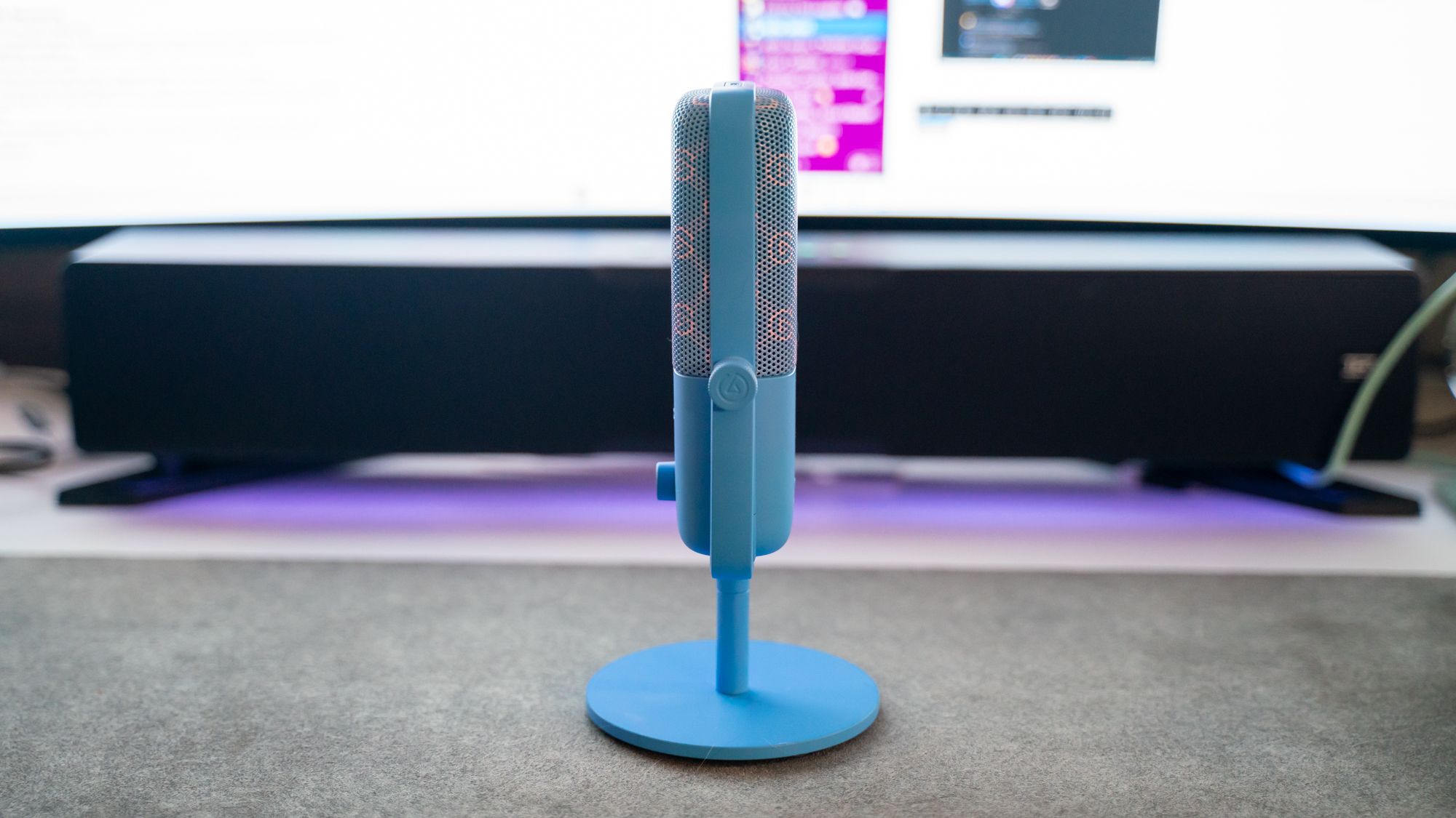 Elgato Wave:3 in a desk setup