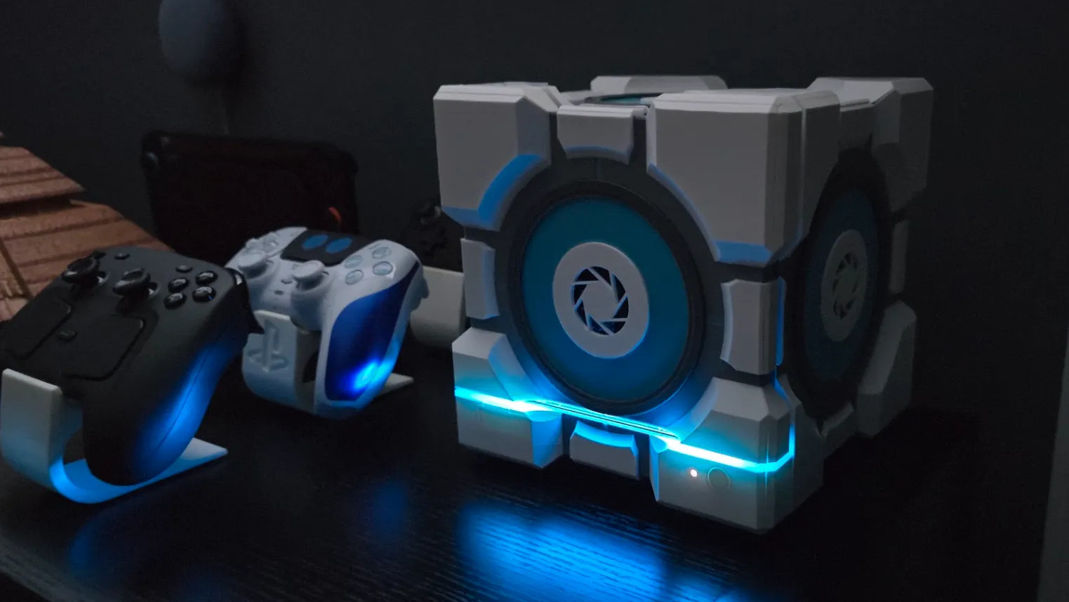 DIY 3D-printed Companion Cube style case for Steam Machine