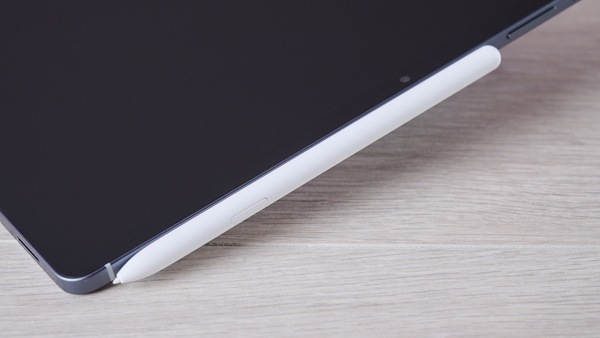 The S Pen docked magnetically to the Samsung Galaxy Tab S10 FE.