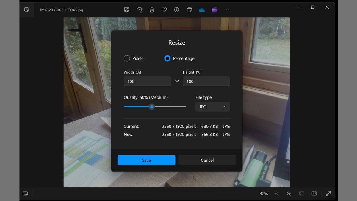 Screenshot showing how to resize images in Windows Photo - Make changes