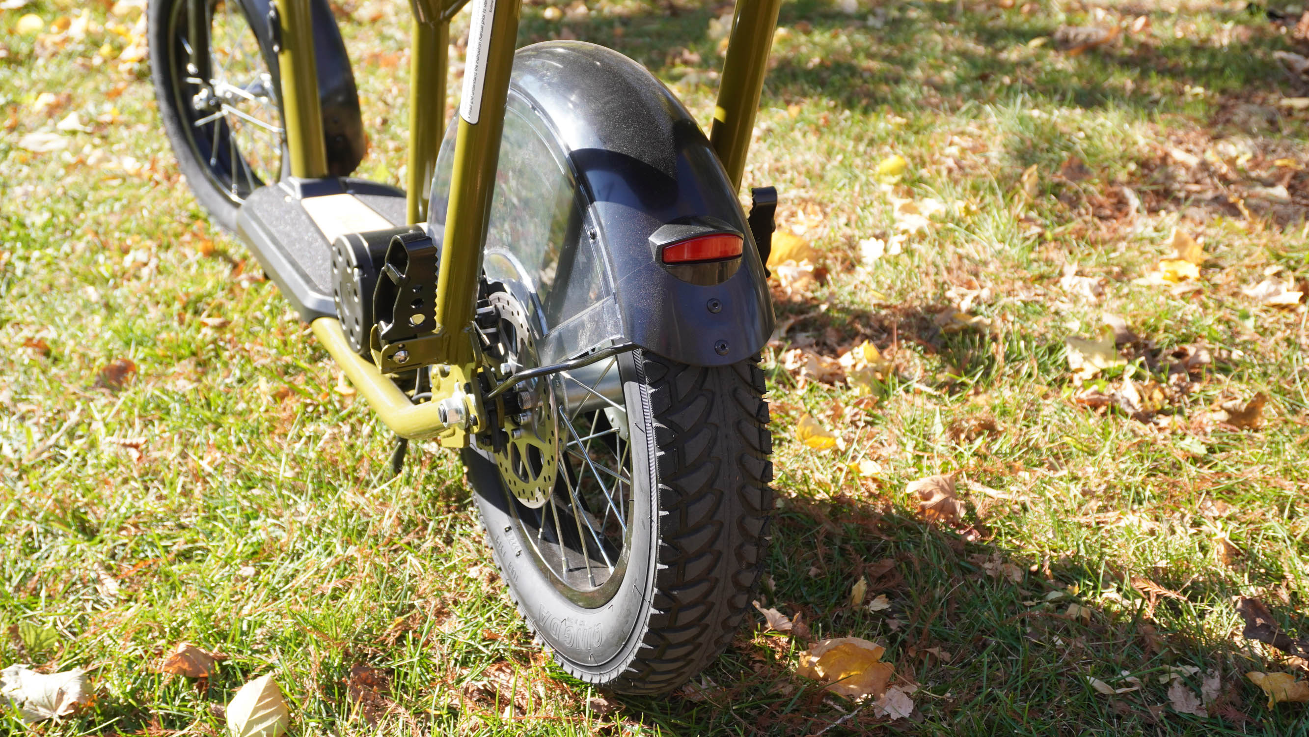 Razor EcoSmart Cargo outdoors