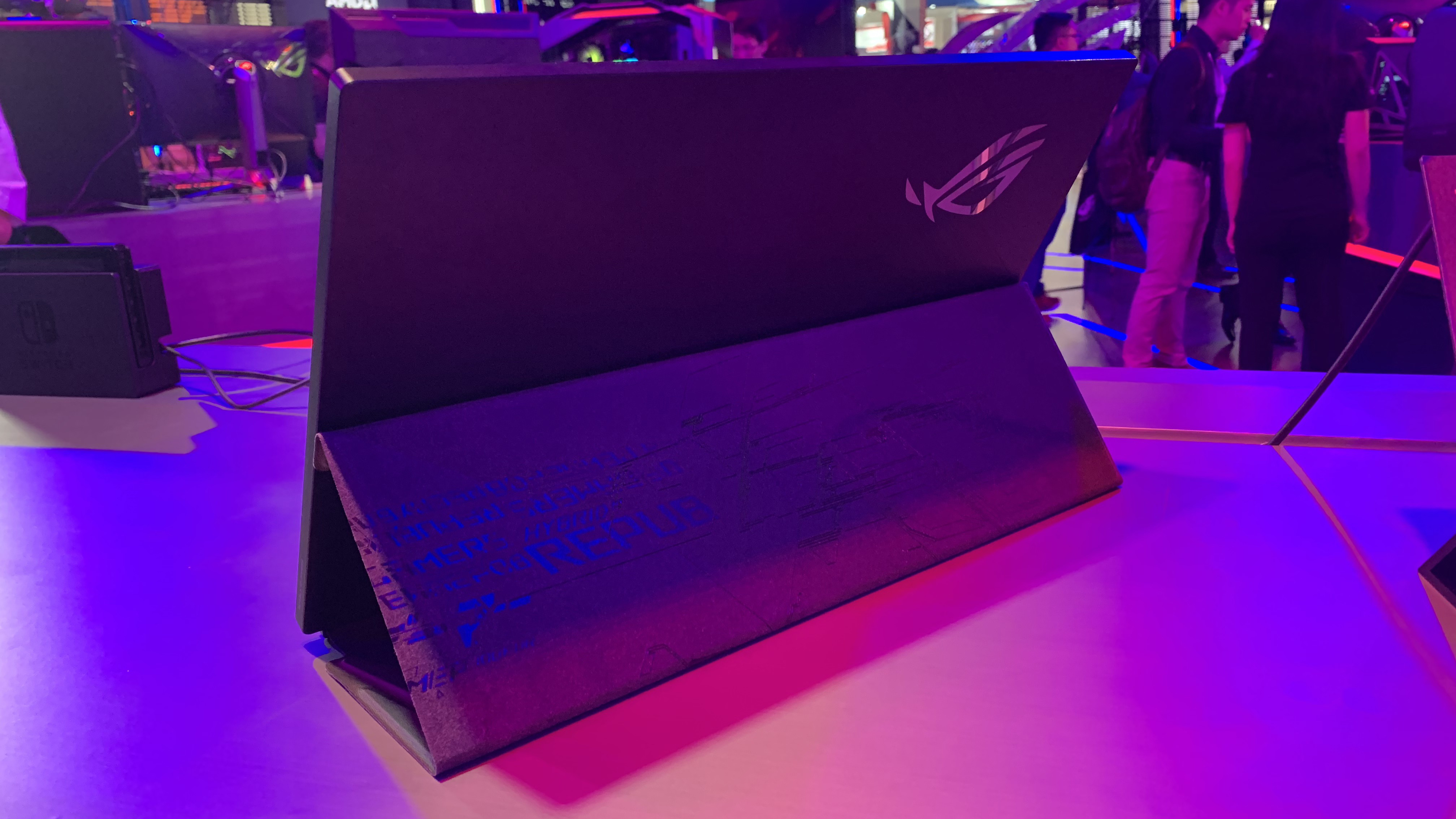 Asus ROG XG17
