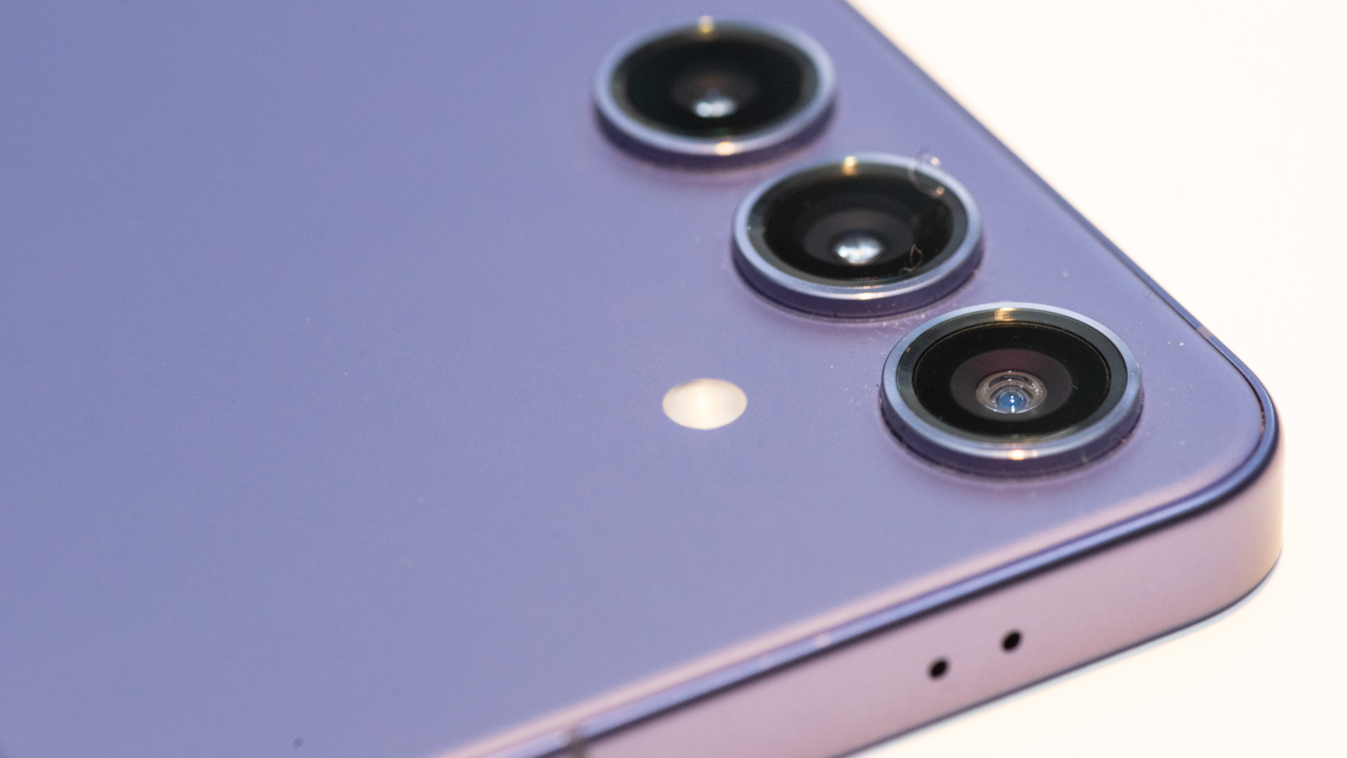 Samsung Galaxy S24 camera lenses up close macro photos