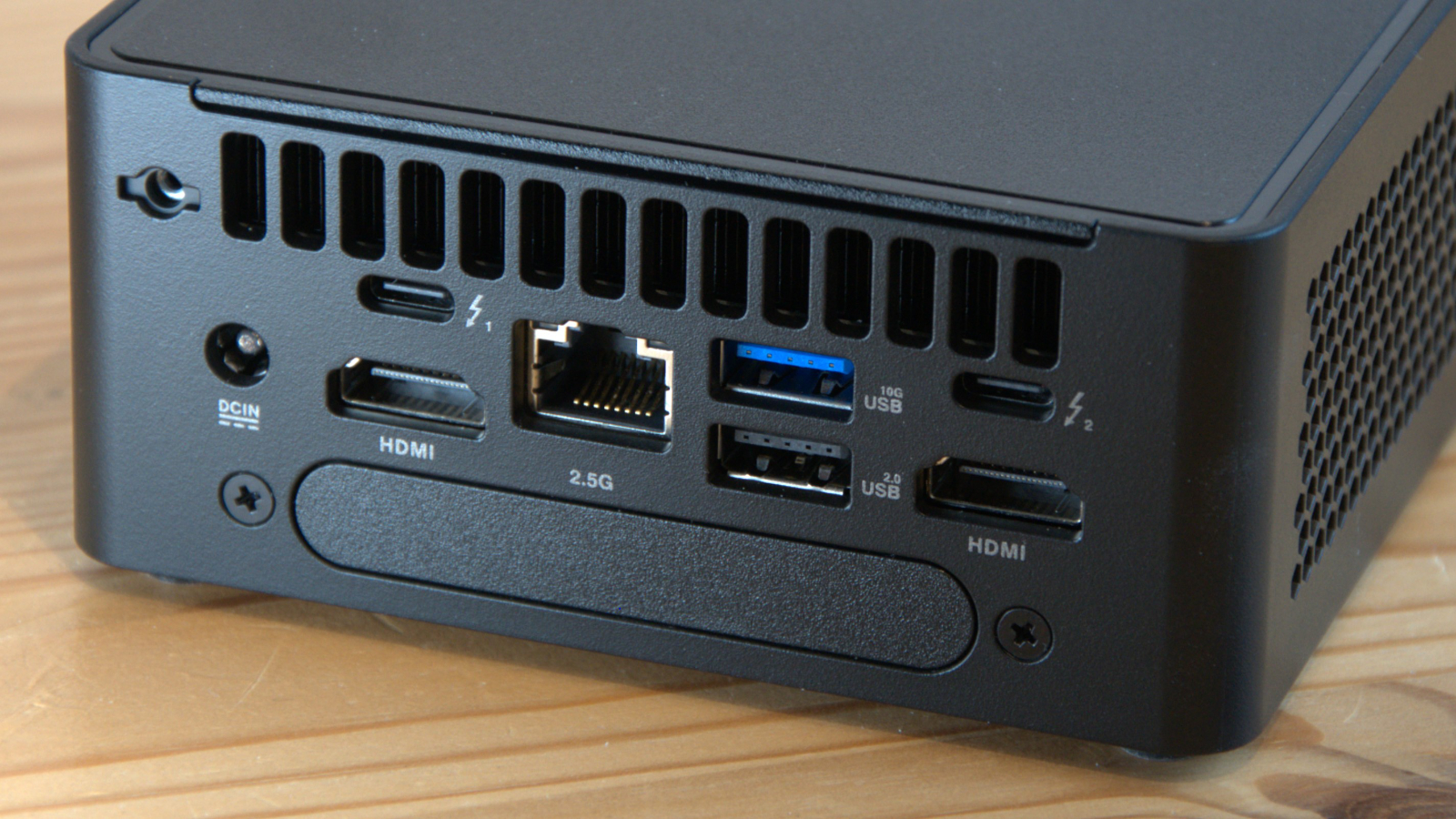 Asus NUC 14 Pro