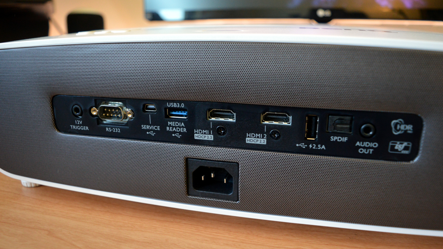 BenQ projector connections