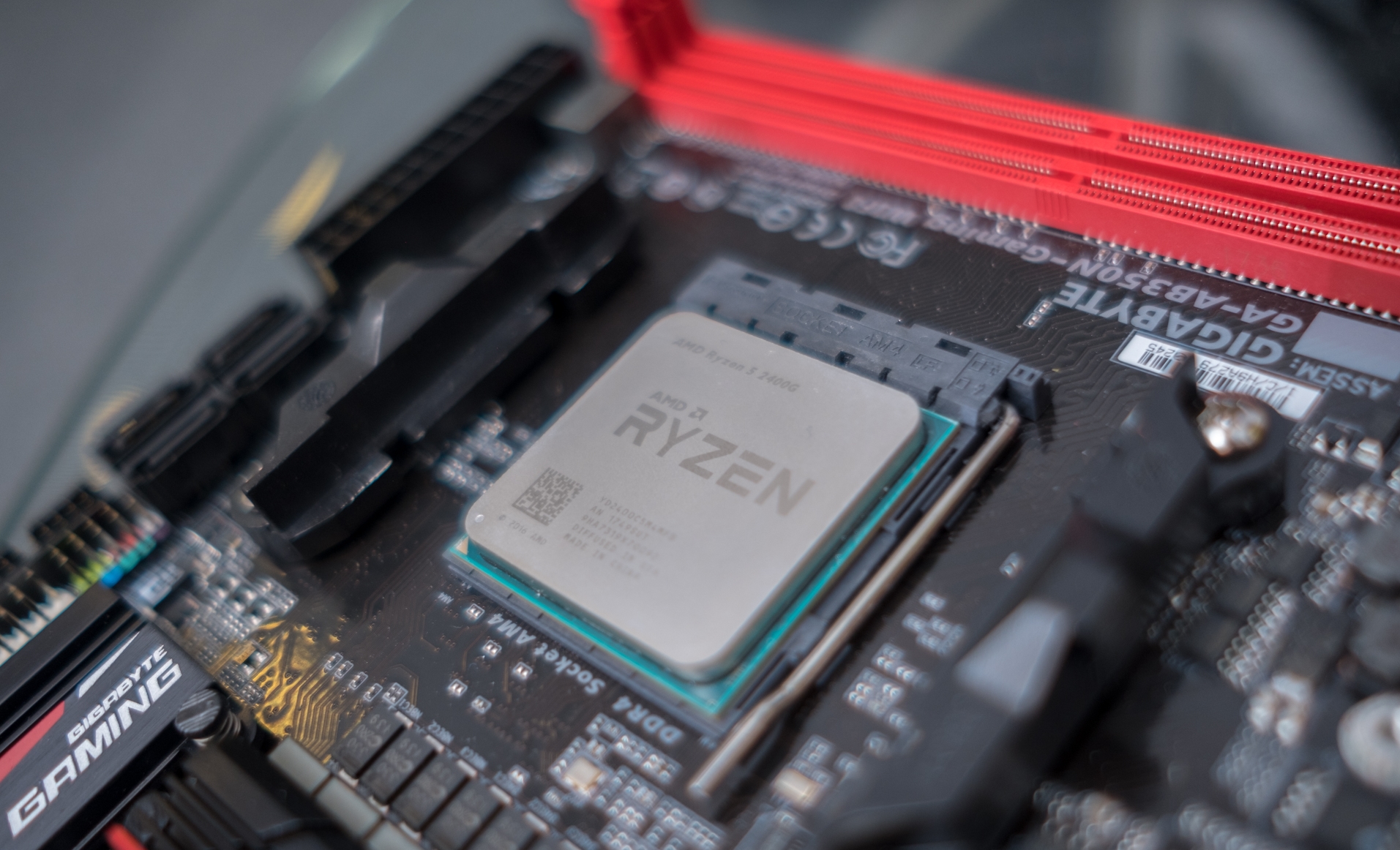 AMD Ryzen 5 2400G