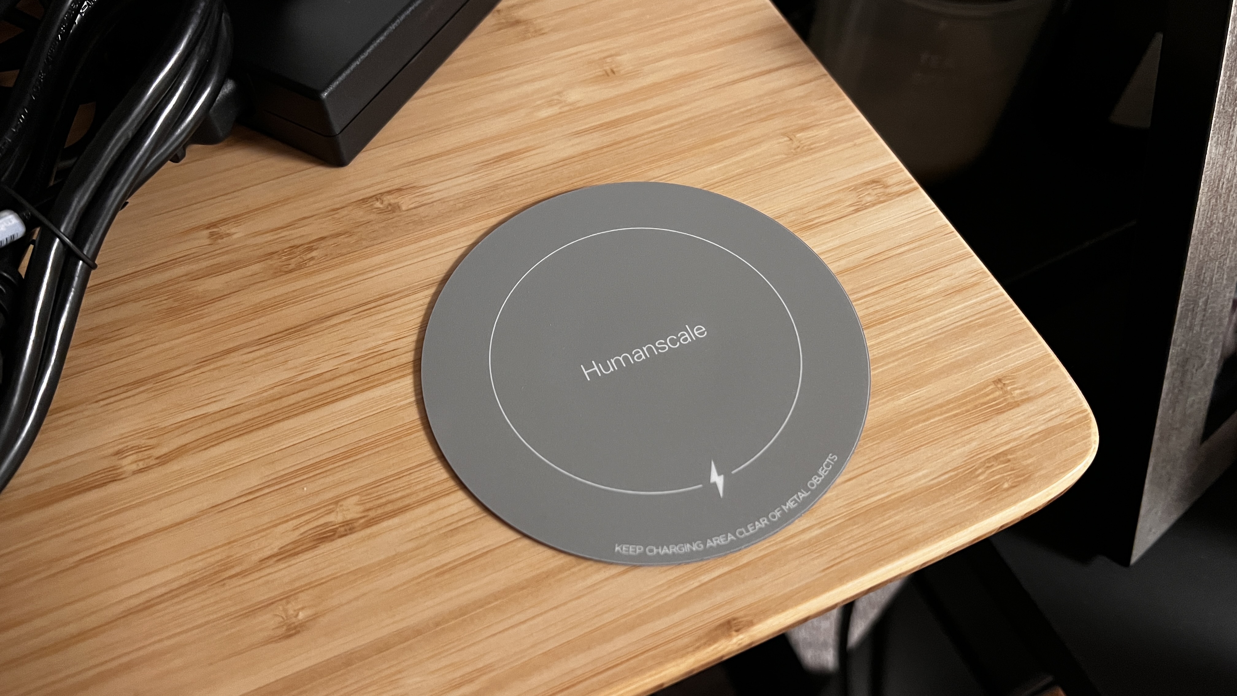 Humanscale Float Mini + NeatCharge