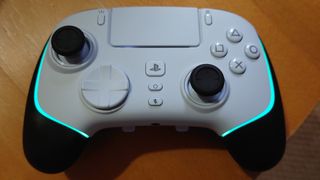 Razer Wolverine V2 Pro