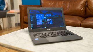 Acer Aspire One Cloudbook 11