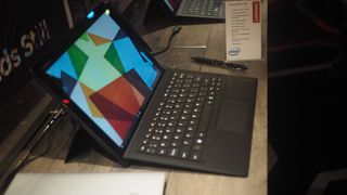 Lenovo MIIX 700