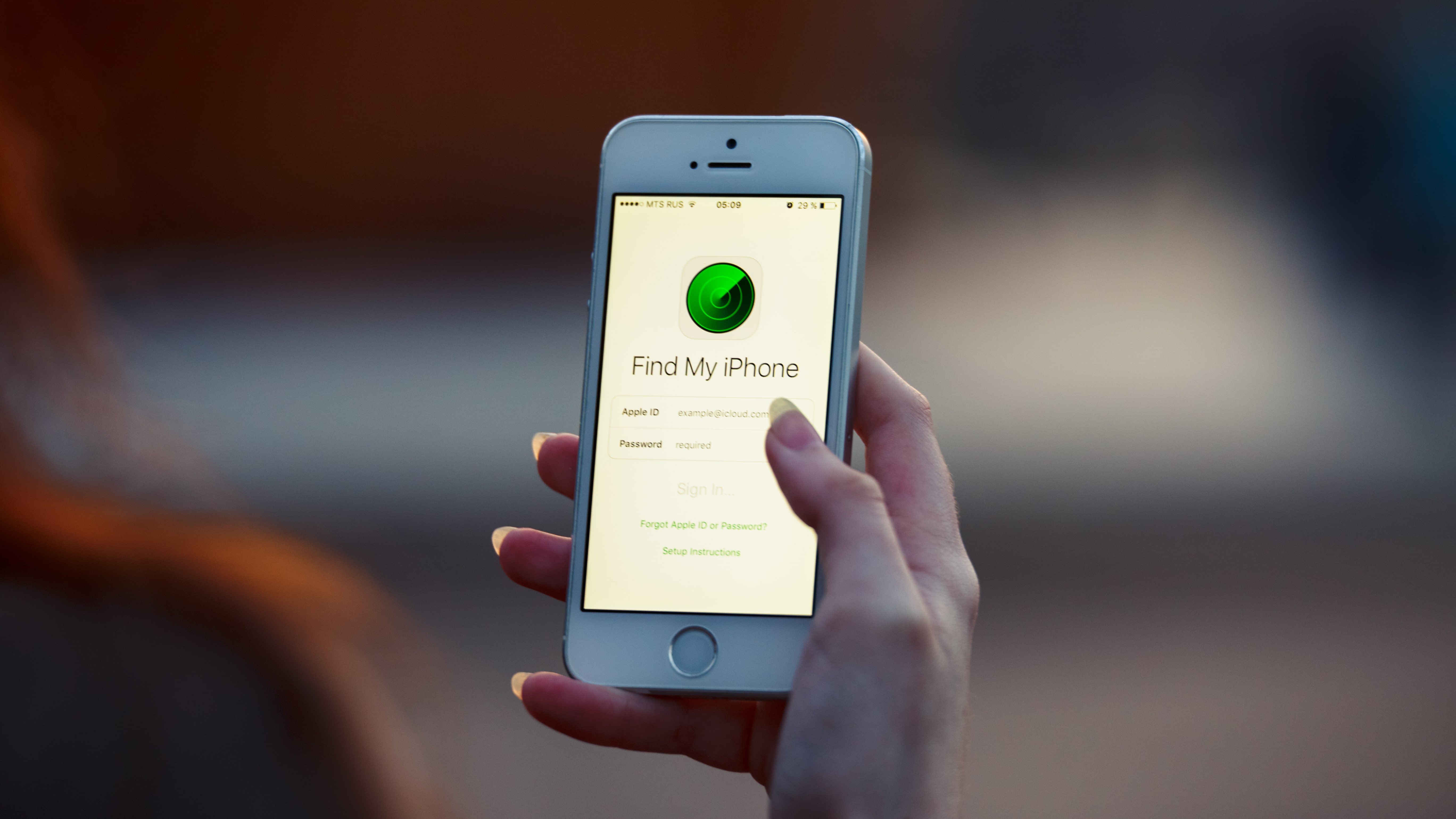 Find My iPhone displayed on an iPhone 5 screen