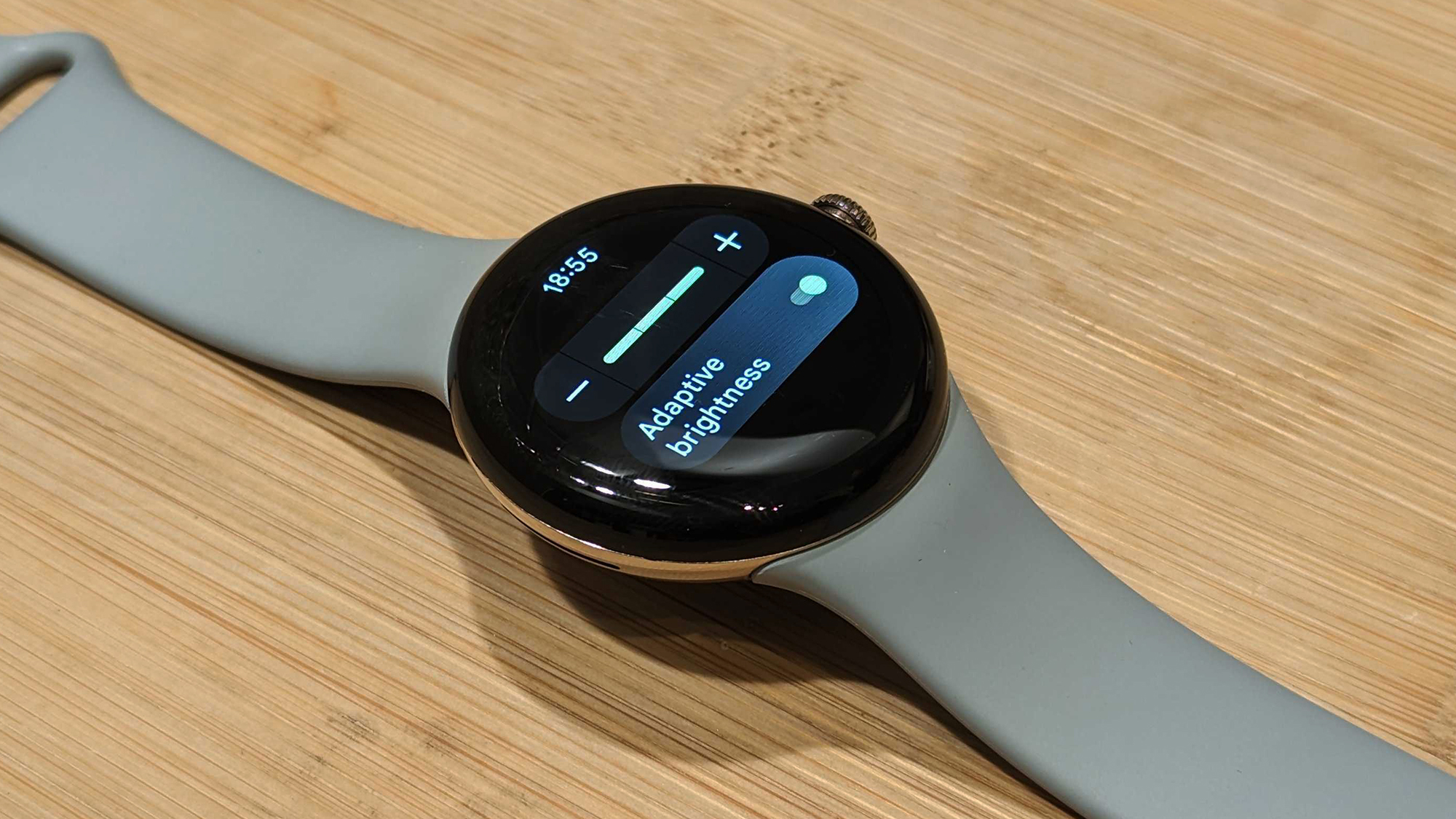 Google Pixel Watch how to extend battery life brightness