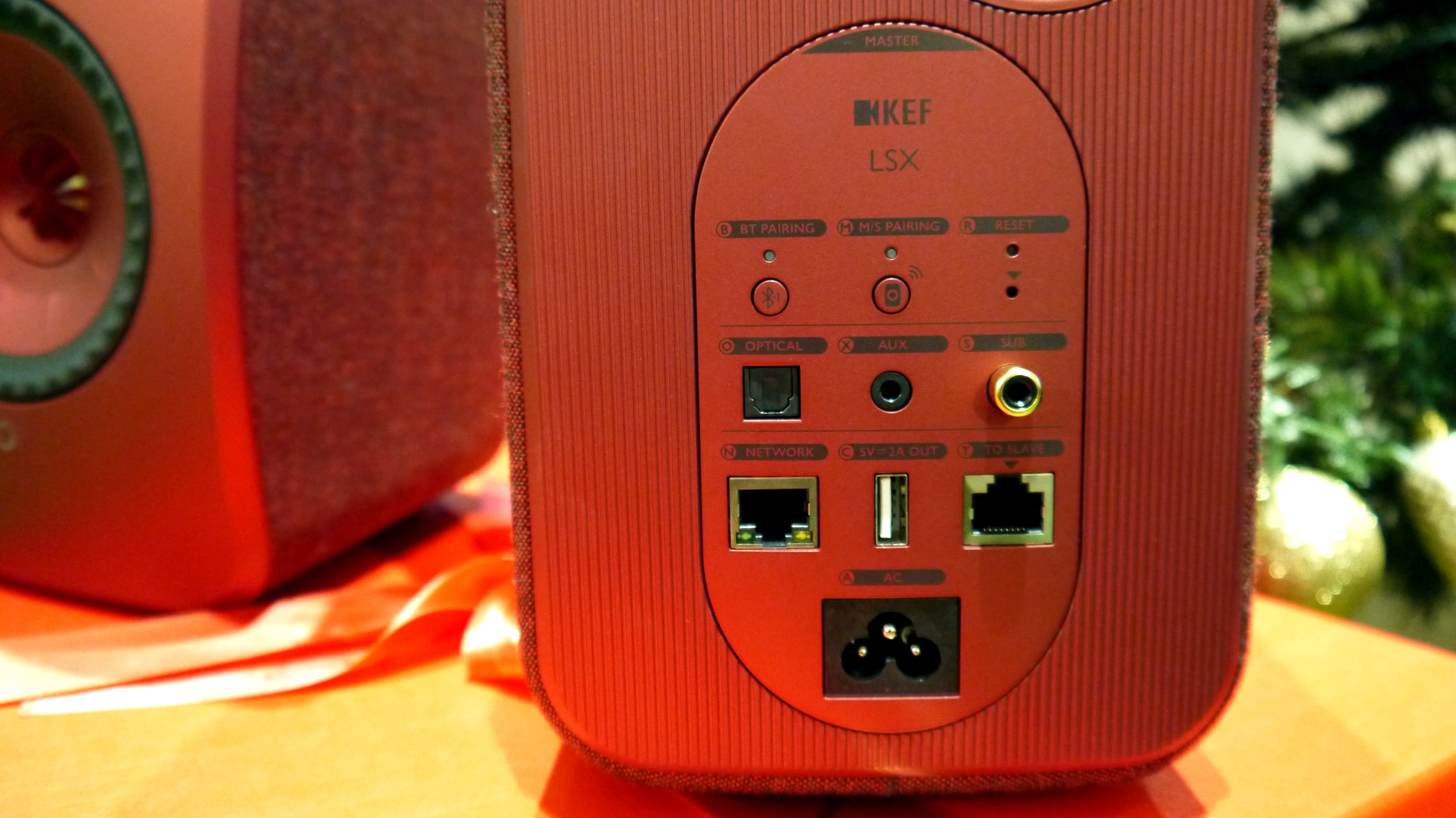 KEF LSX speaker