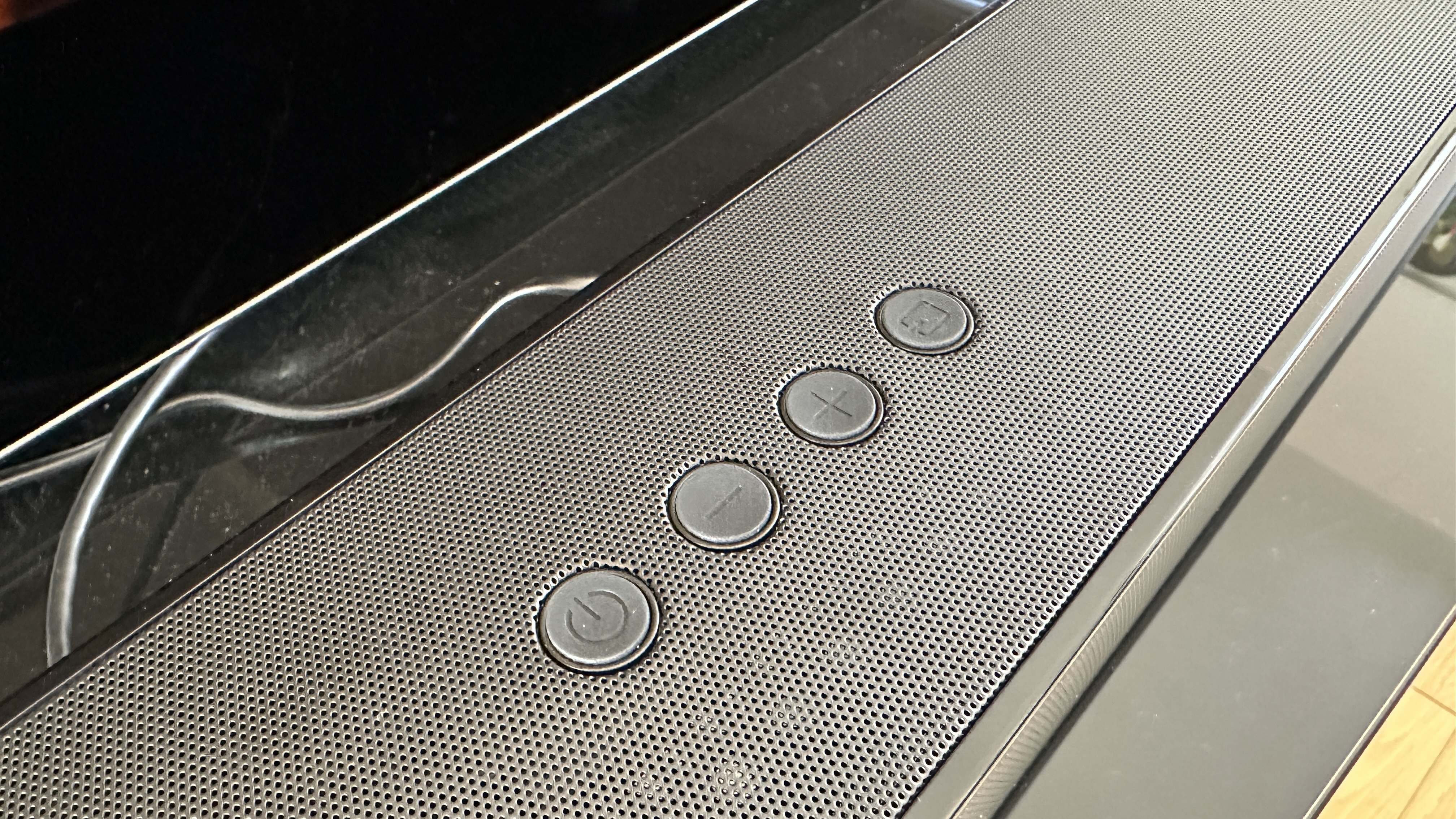 Majority Sierra Plus close-up on the buttons