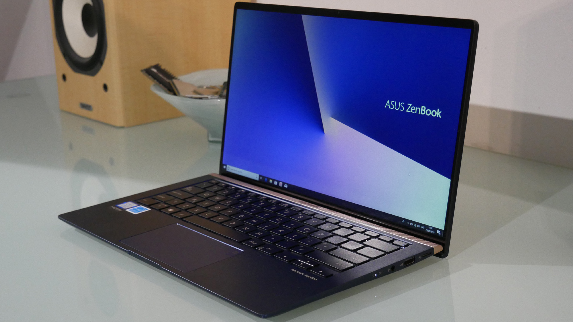 Asus Zenbook 14 UX433F