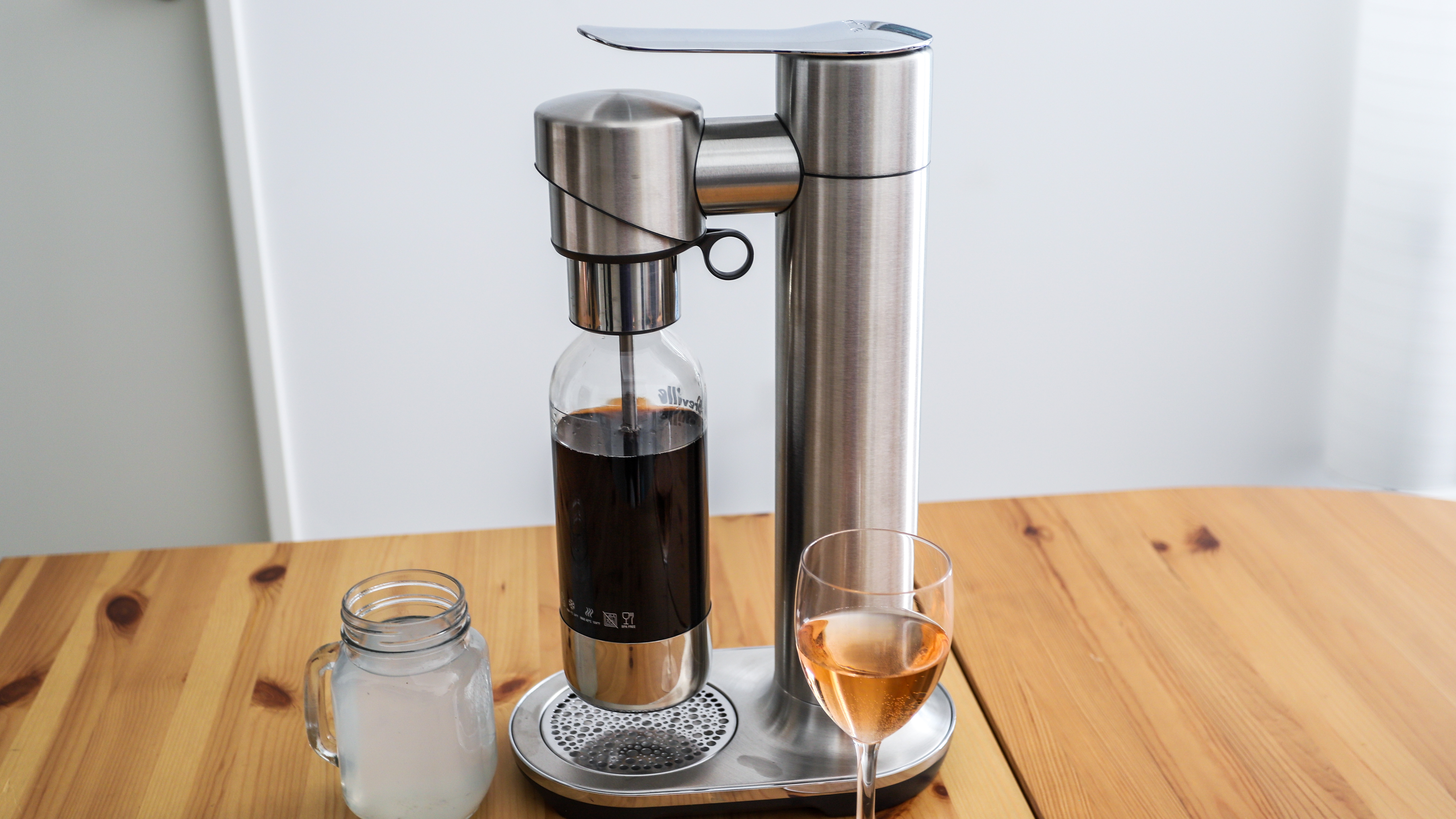 Breville the InFizz Fusion sparkling beverage maker in Brushed Steel