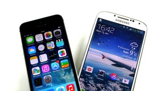 Samsung Galaxy S4 vs iPhone 5S