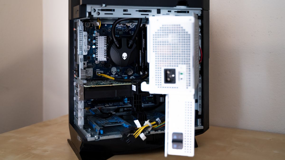 Alienware Aurora R8