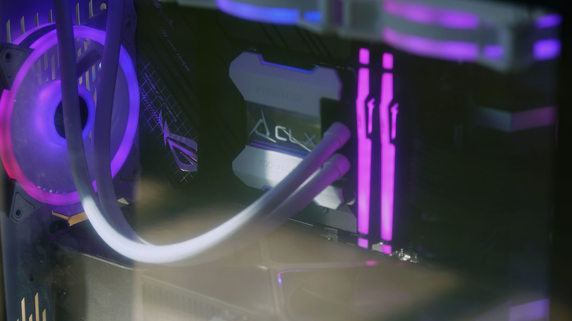 A CLX Hathor gaming PC