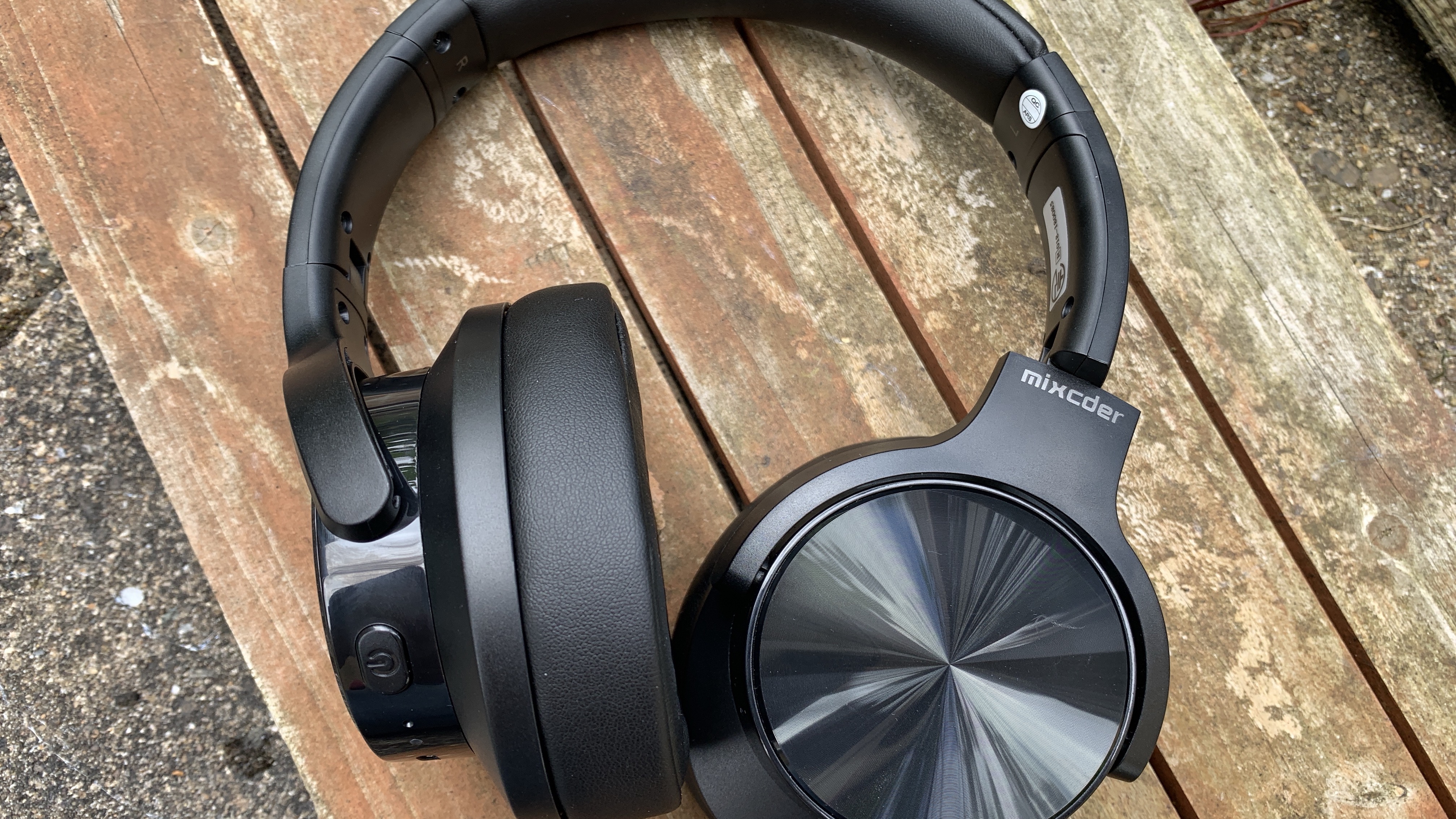 Mixcder E9