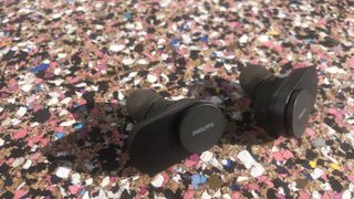 the philips fidelio t1 true wireless earbuds
