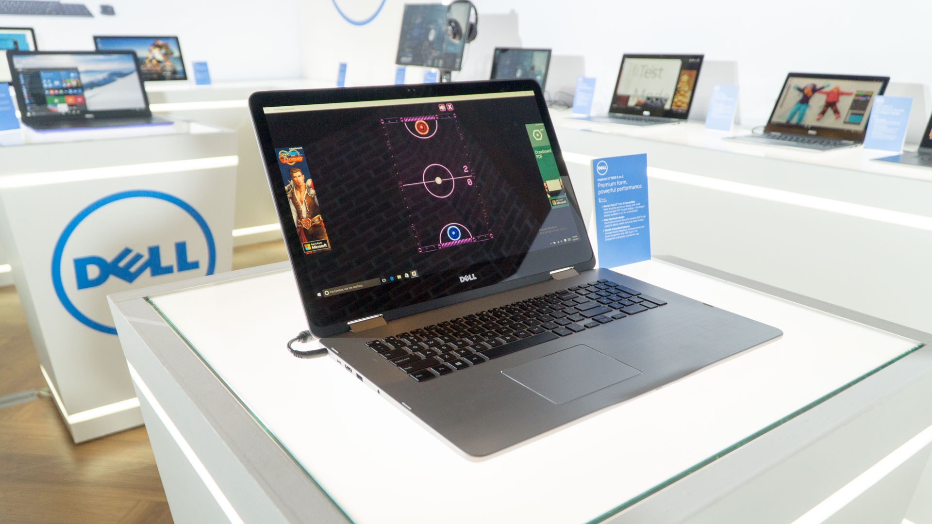 Dell Inspiron 7000: the first 17-inch 2-in-1