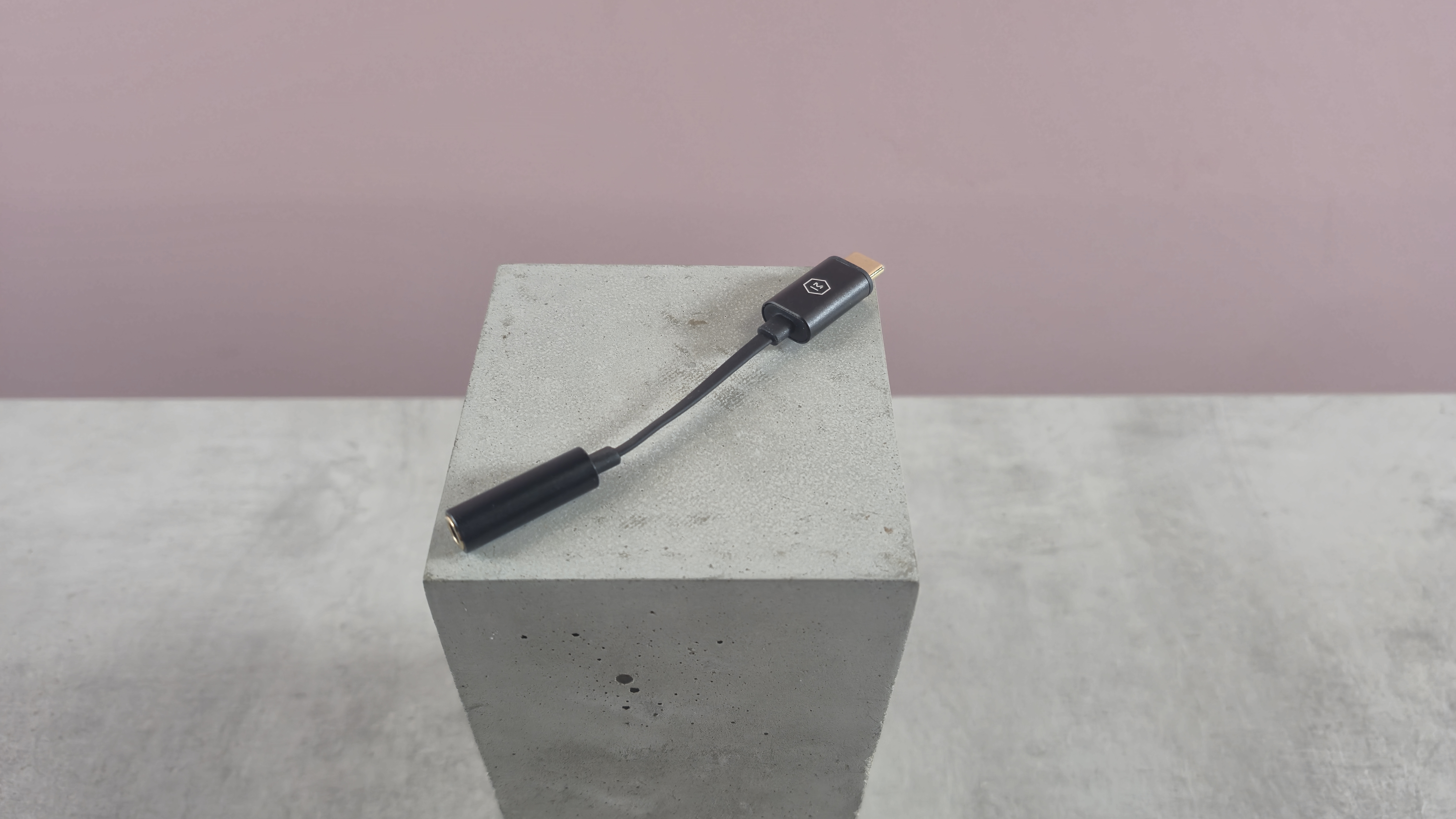 Master &amp;amp; Dynamic ME05 USB-C adapter
