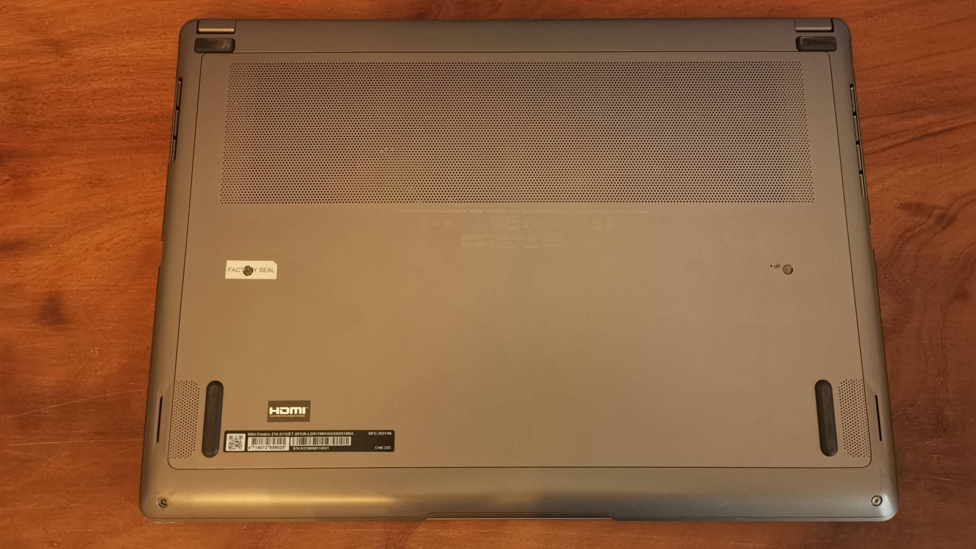 The underside of the MSI Creator Z16