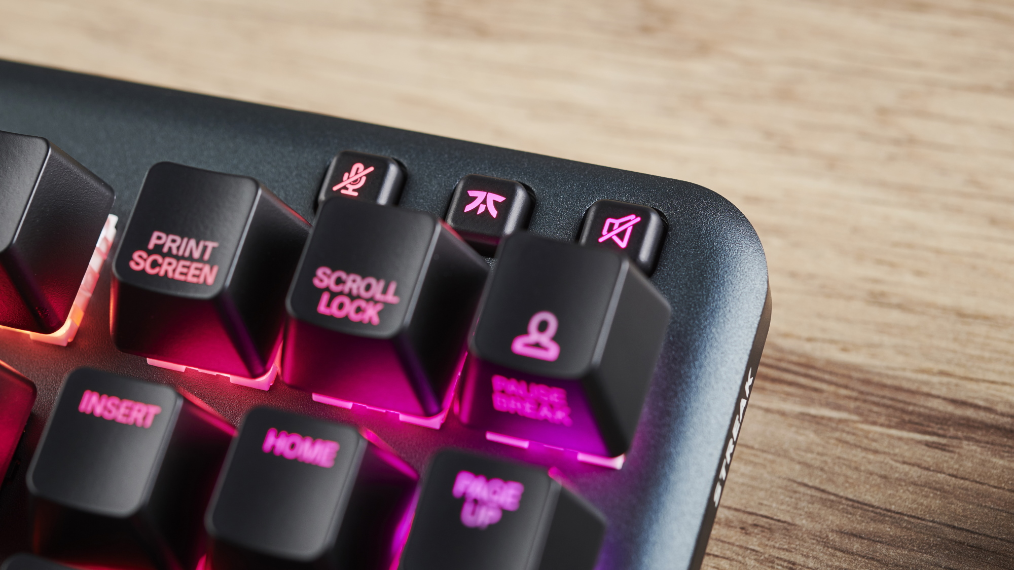 Fnatic Mini Streak RGB Speed Edition