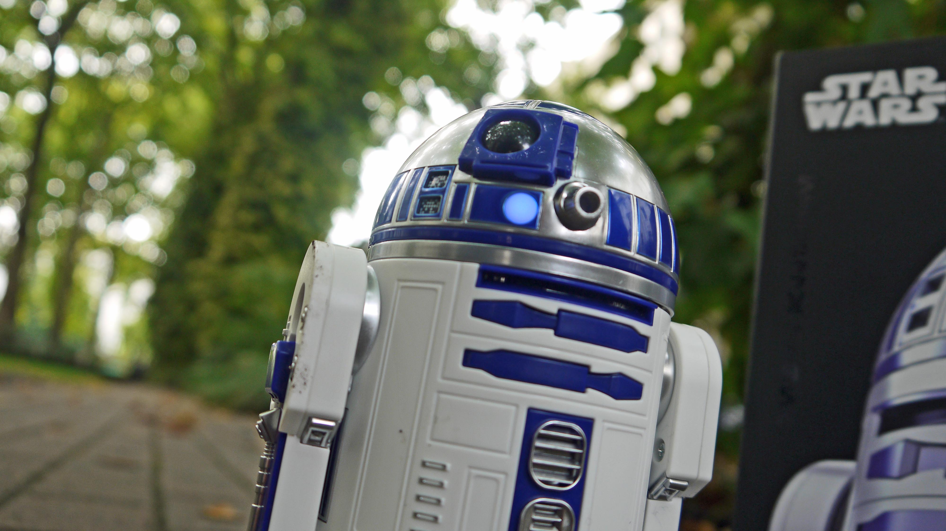 Sphero R2-D2