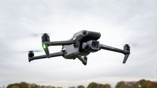 DJI Mavic 3 Classic in flght