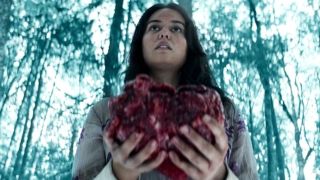Courtney Eaton&rsquo;s Lottie Matthews carries a bear heat in Yellowjackets season 1