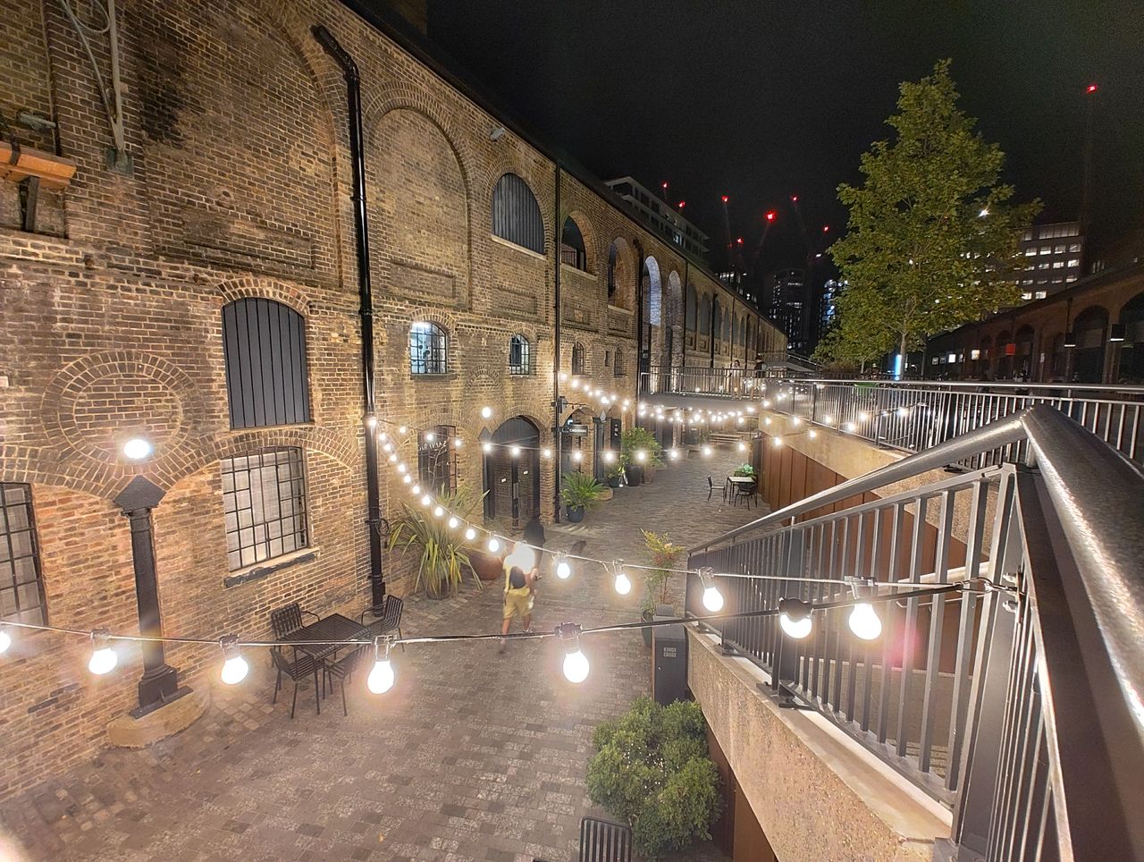 Nothing Phone 1 camera sample UW night mode
