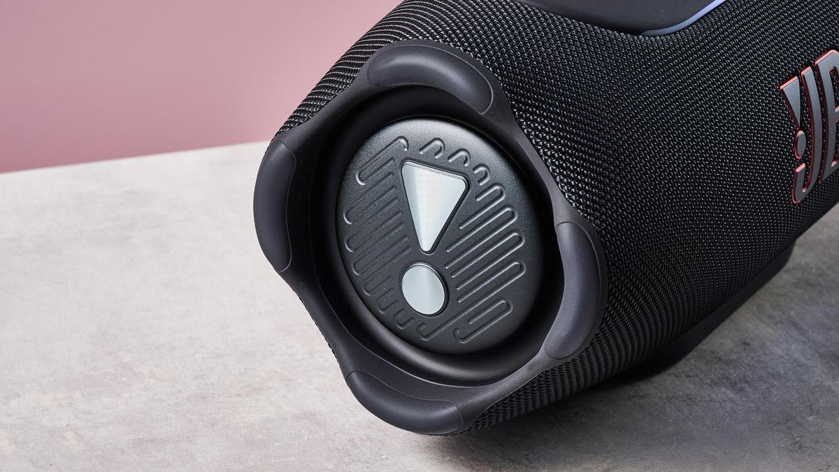 JBL Xtreme 5 side-profile