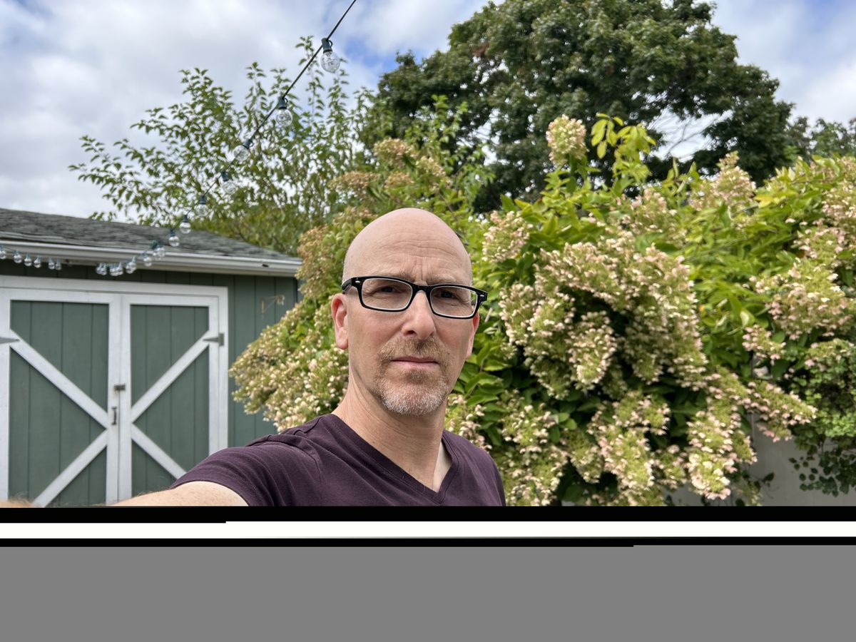 Apple iPhone 14 main camera portrait mode