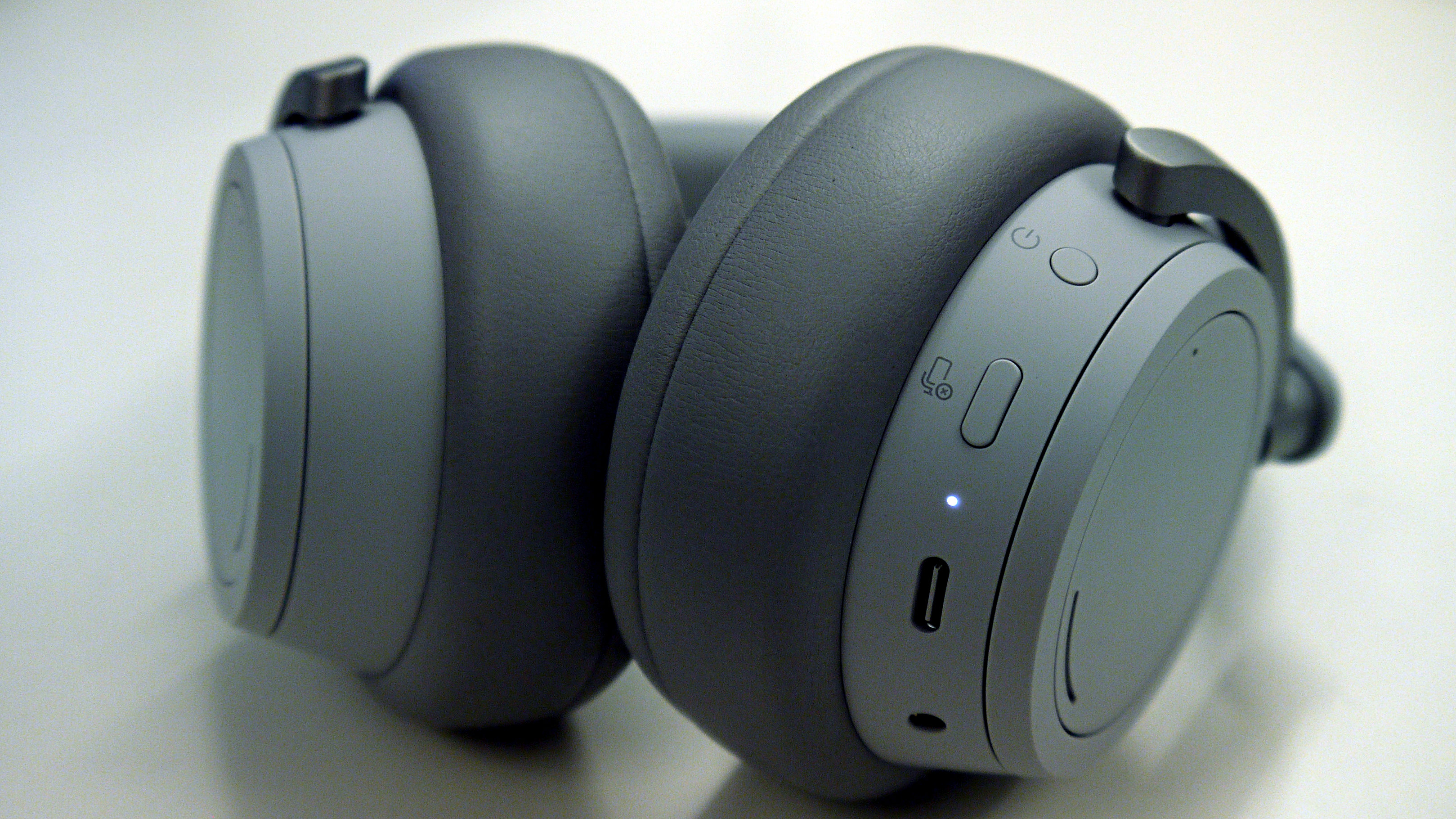 microsoft surface headphones