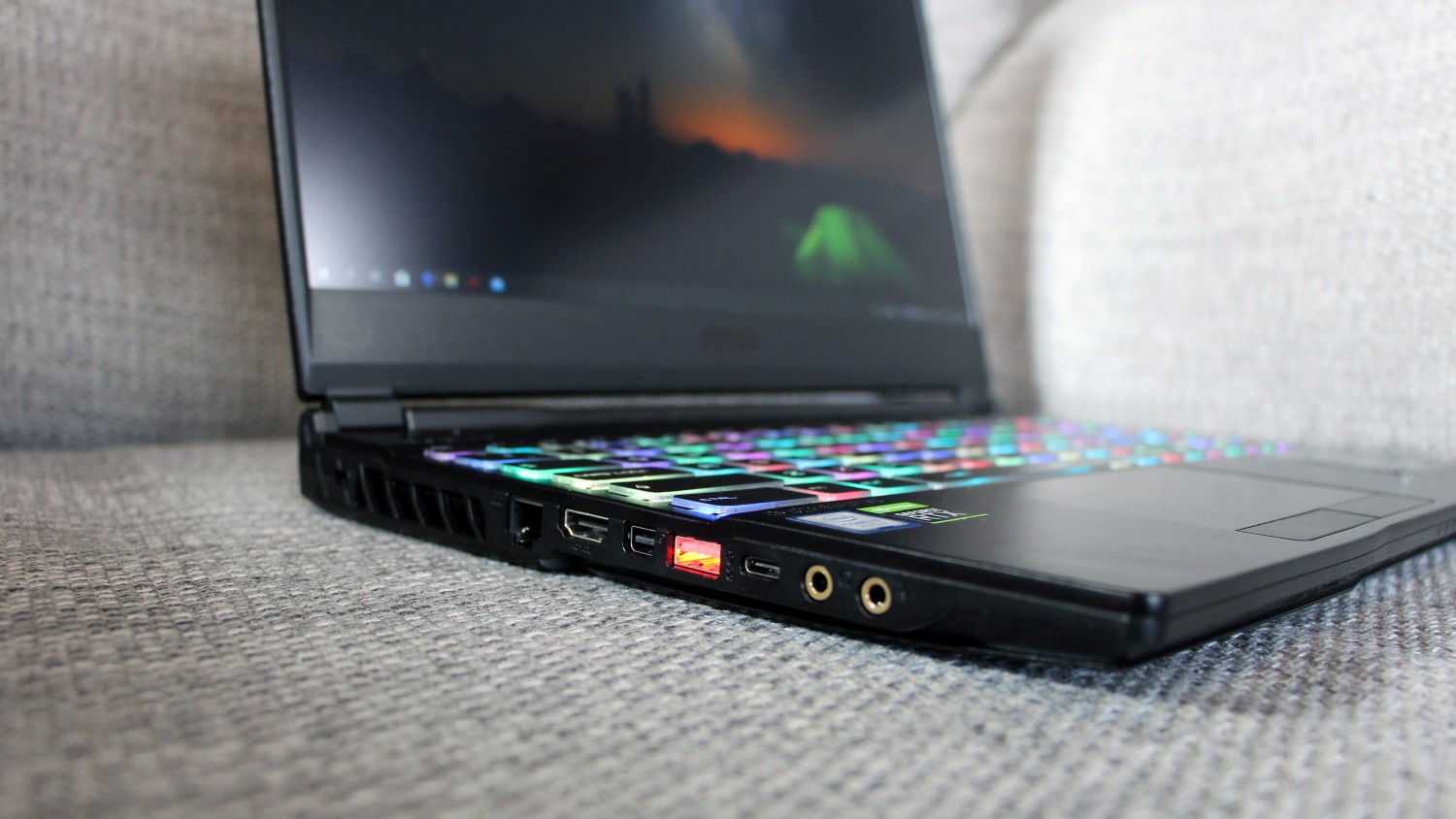 MSI GE65 Raider 9SF