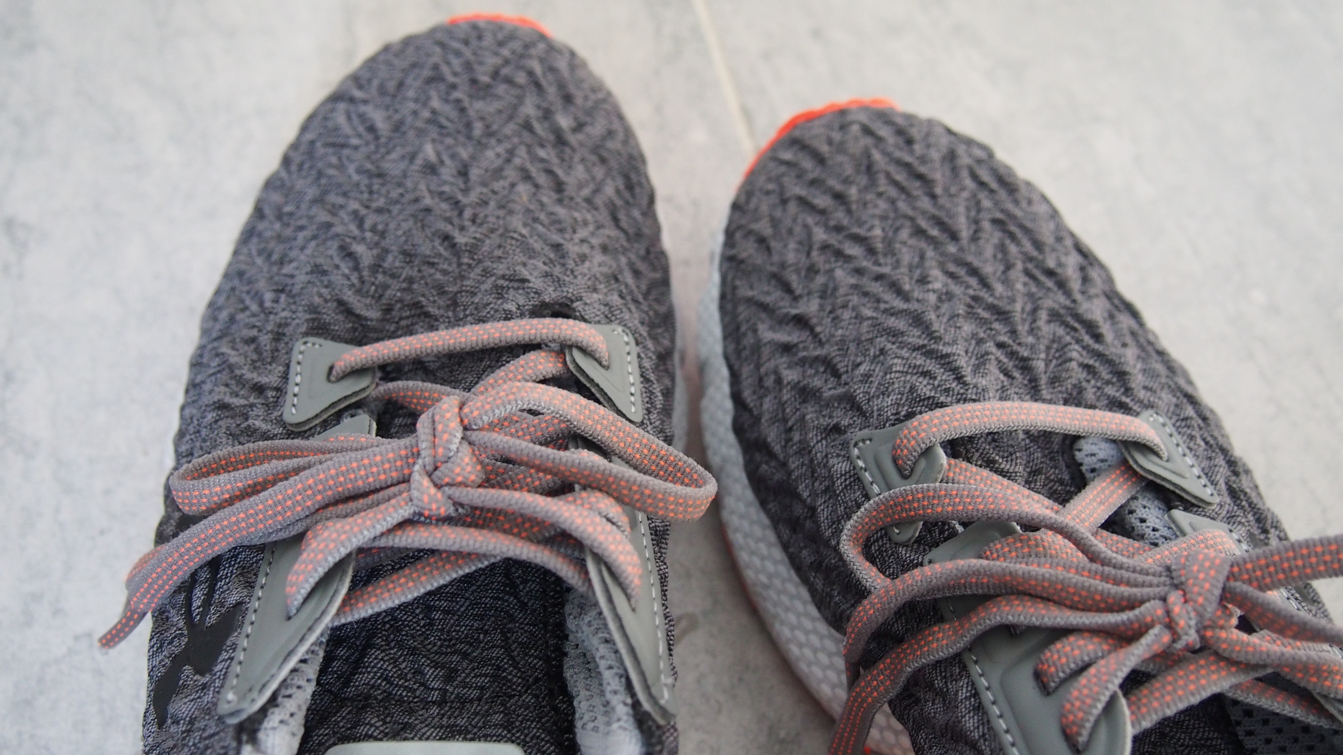 Under Armour HOVR Mega 2 Clone laces