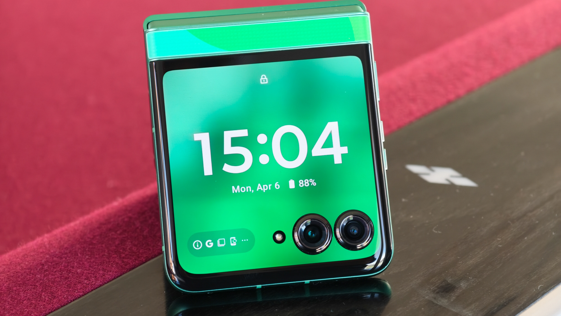 Motorola Razr 2025 FIFA World Cup 2026 Edition in Green eco-leather