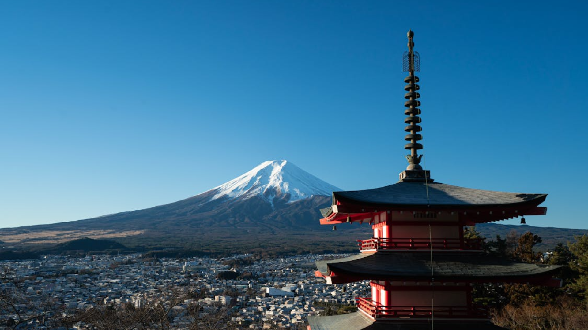 The Chureito Pagoda against Mount Fuji 